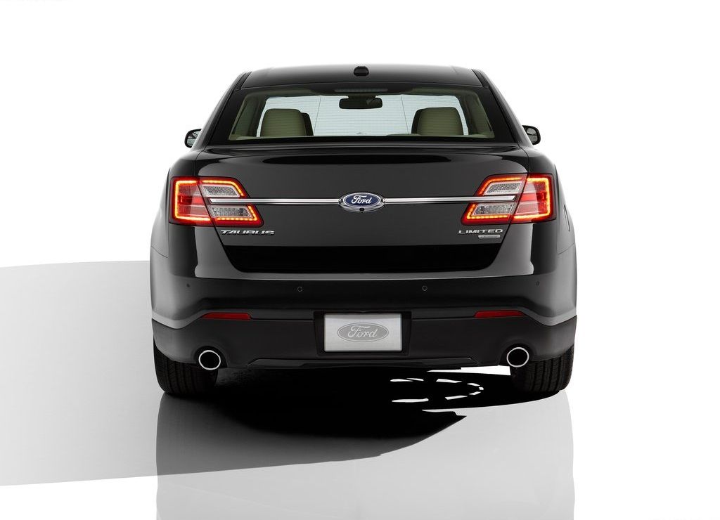 2013 Ford Taurus Behind (View 8 of 12)