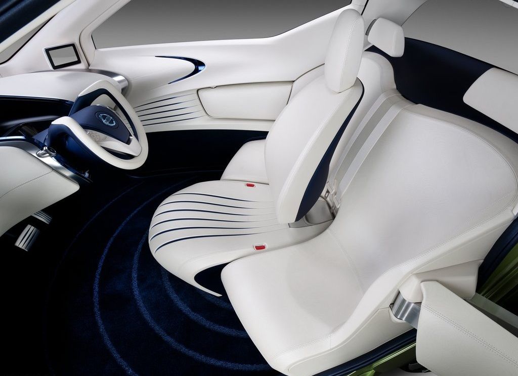 2011 Nissan Pivo 3 Concept Interior (View 5 of 8)