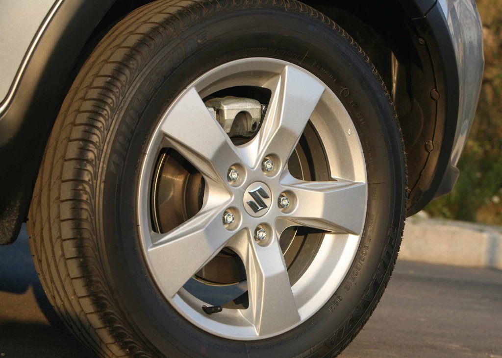 2010 Suzuki SX4 Wheel (View 8 of 10)