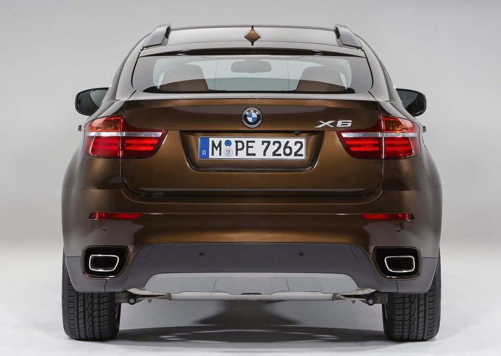 2013 BMW X6 Behind (View 1 of 10)