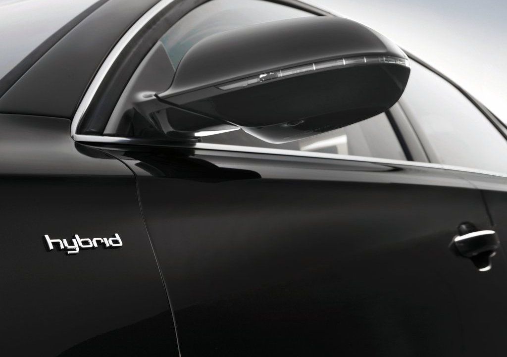 2013 Audi A8 L Hybrid Body (View 1 of 8)