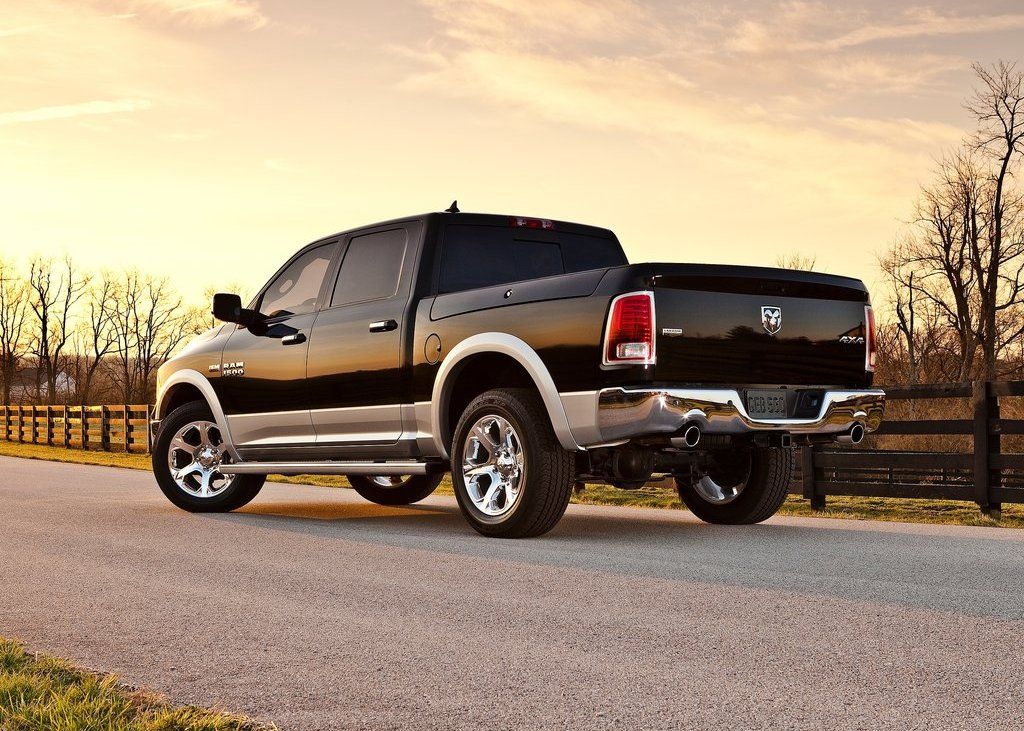 2013 Dodge Ram 1500 Rear Angle (View 5 of 18)