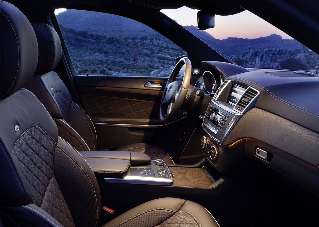 2013 Mercedes Benz GL Class Interior (View 5 of 9)