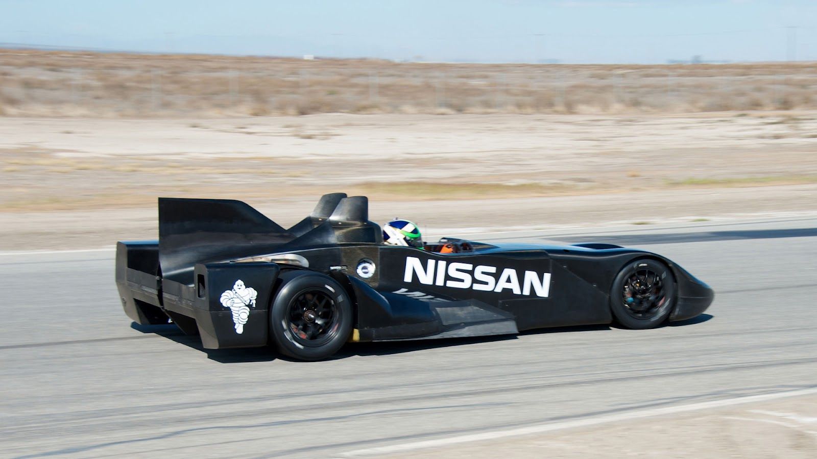2012 Nissan Delta Wing Right Side (View 8 of 12)