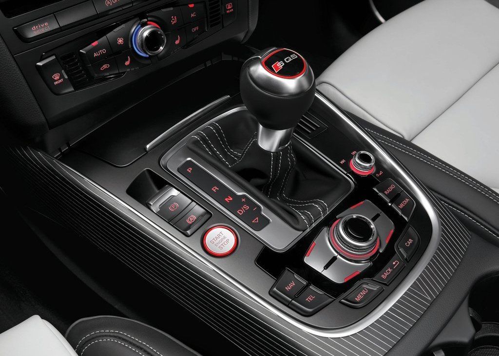 2013 Audi SQ5 TDI Interior (View 6 of 13)