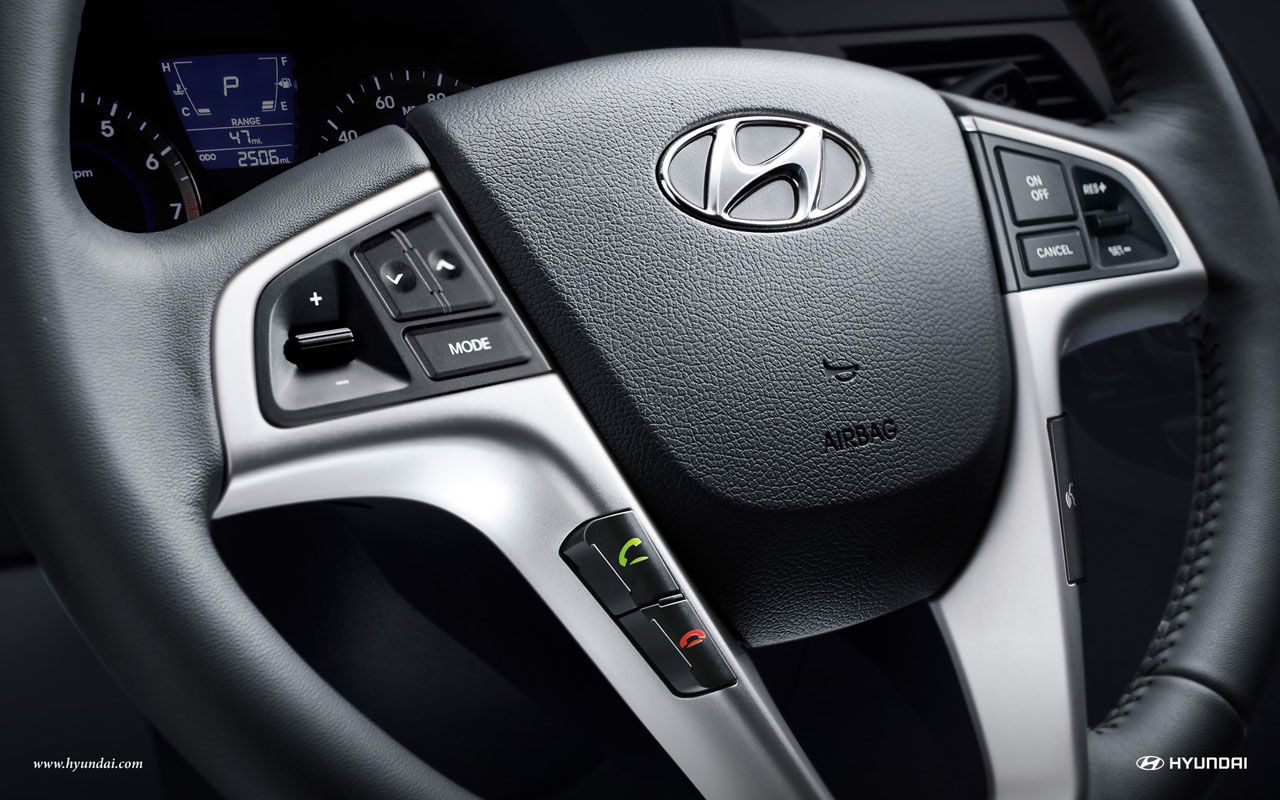 2013 Hyundai Accent Interior (View 7 of 18)