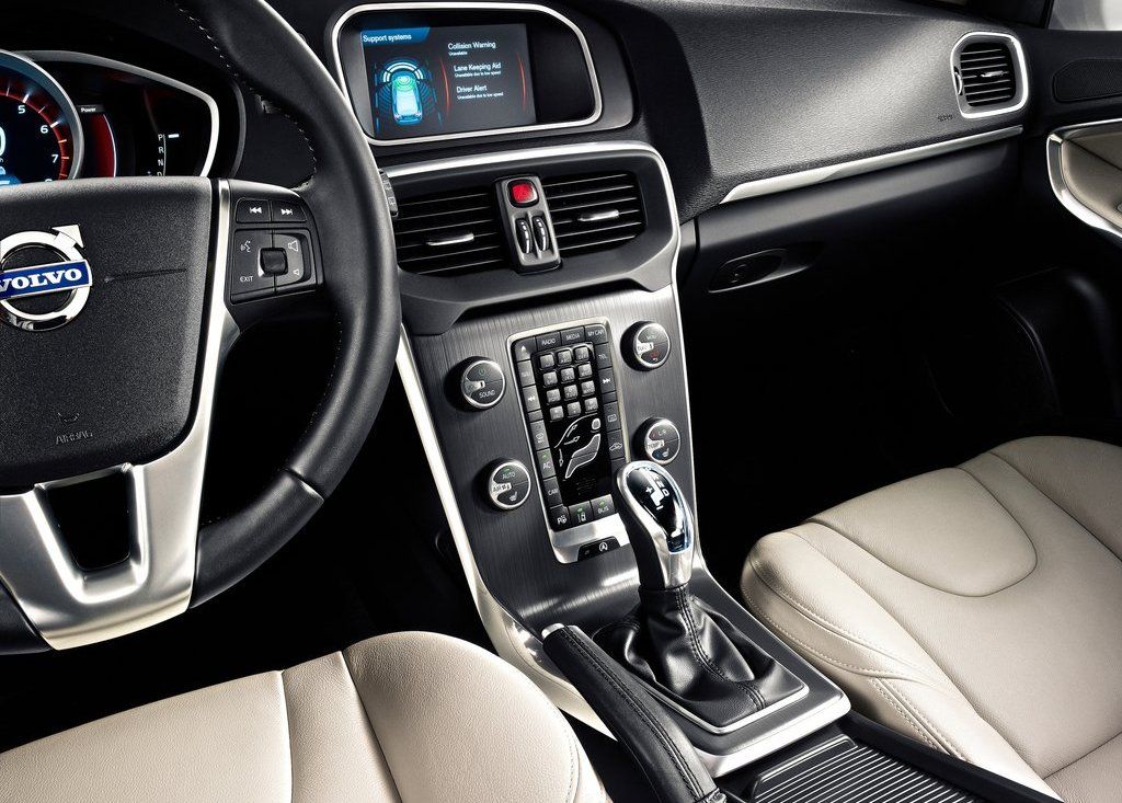 2013 Volvo V40 Feature (View 1 of 11)