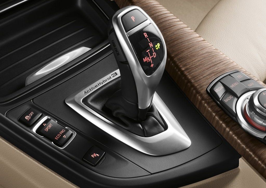 2013 BMW 3 Series Active Hybrid Interior (View 5 of 15)
