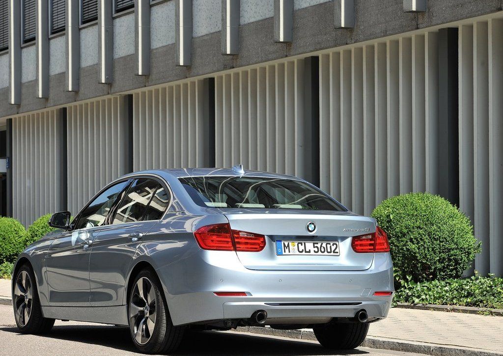 2013 BMW 3 Series Active Hybrid Rear Angle (View 8 of 15)