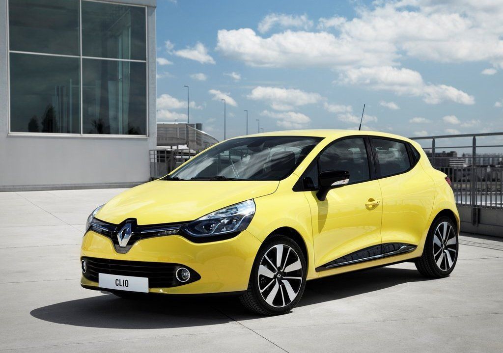 2013 Renault Clio Front Angle (View 4 of 16)