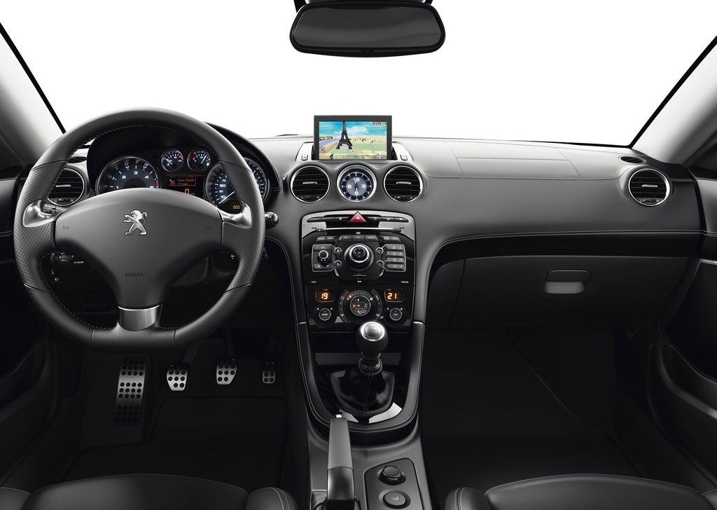 2013 Peugeot RCZ Coupe Interior (View 2 of 6)