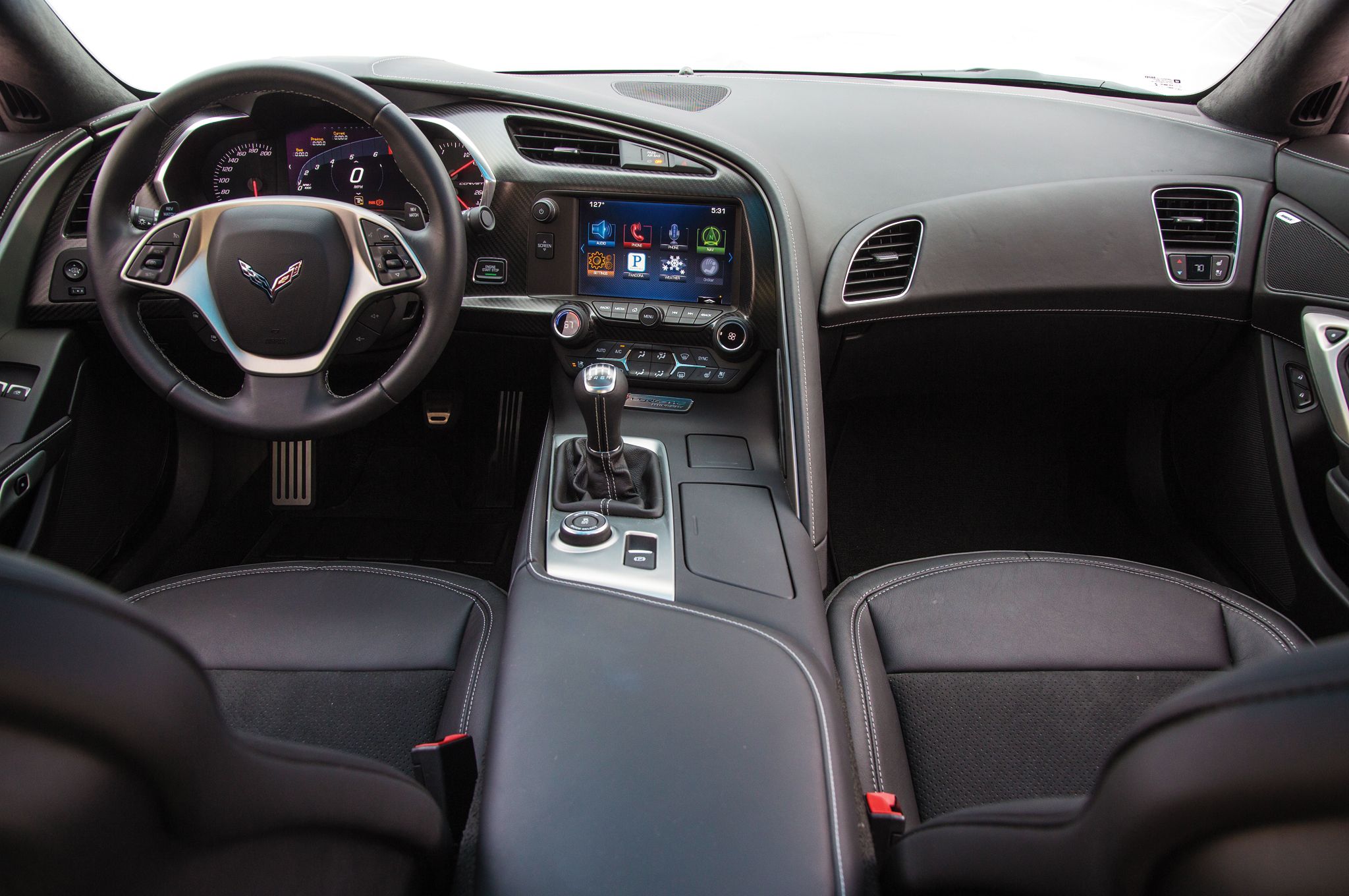 2014 Chevrolet Corvette Stingray Z51 Dashboard And Cockpit (View 5 of 7)