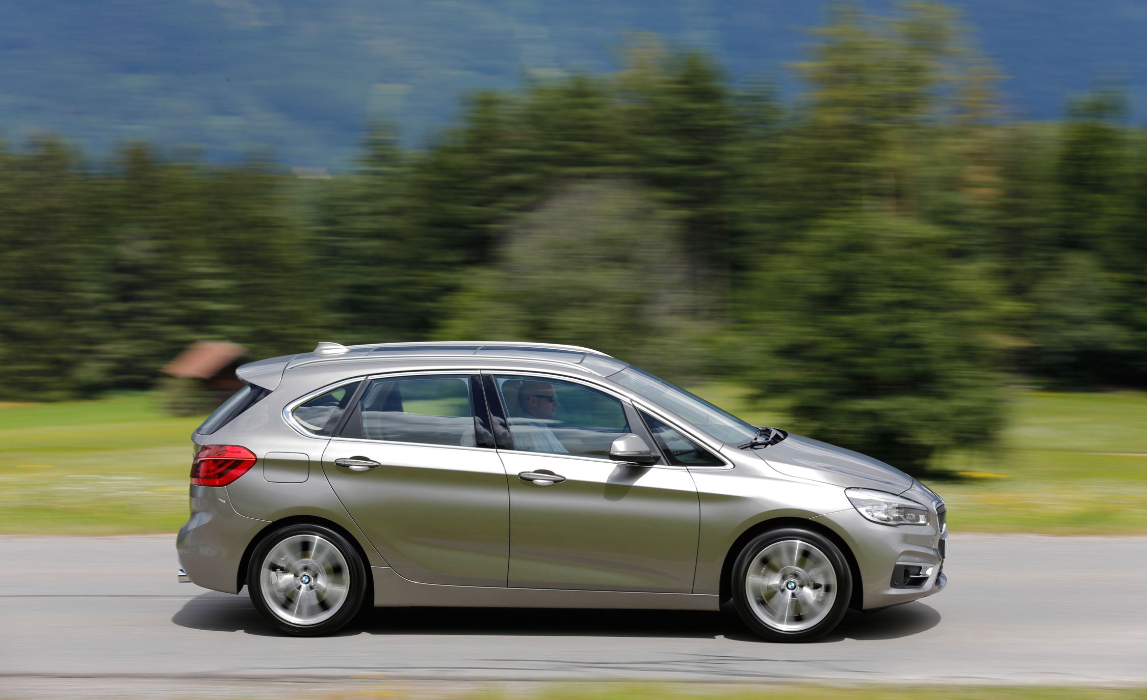 Featured Photo of 2015 BMW 225i Active Tourer