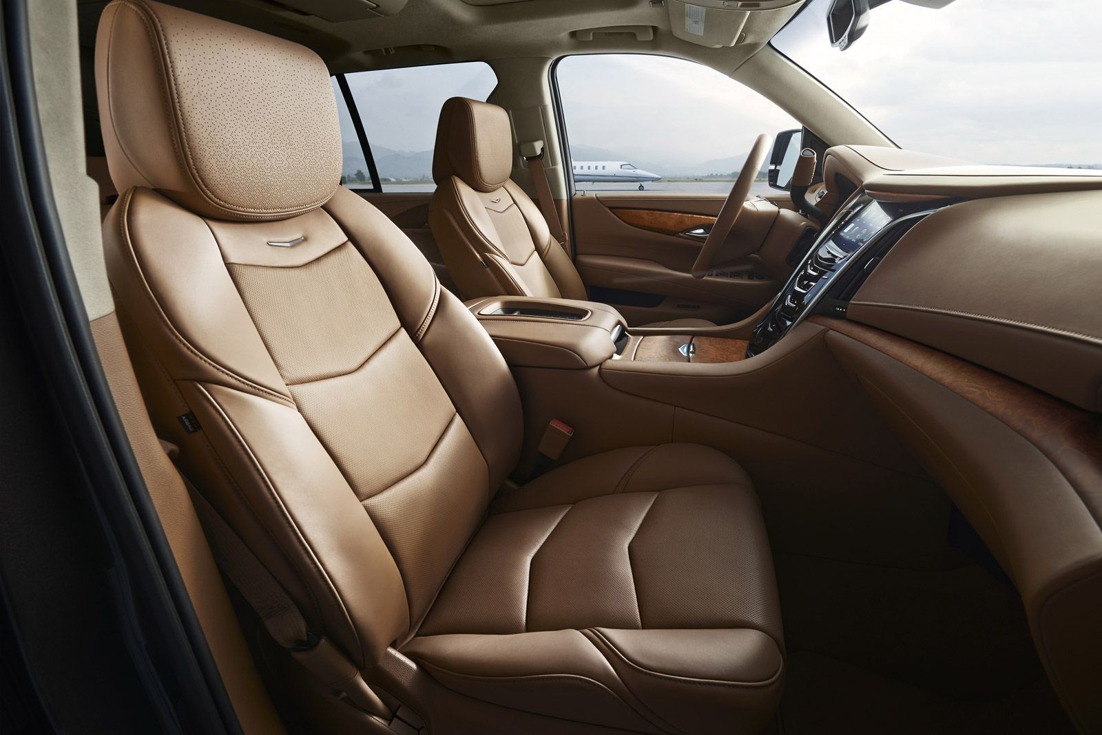 2015 Cadillac Escalade Platinum Edition Front Seats (View 3 of 14)