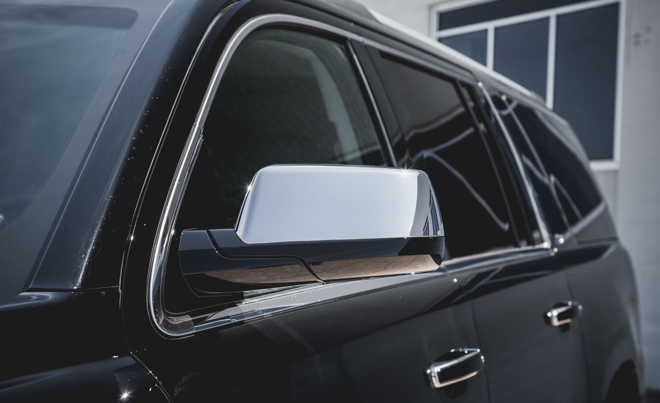 2015 Chevrolet Suburban LTZ Side View Mirror (View 30 of 33)