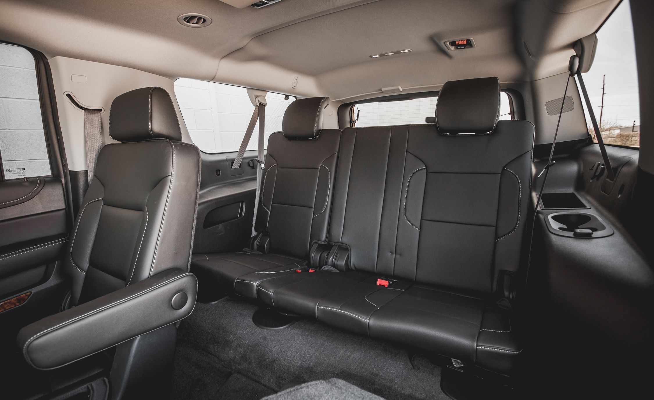 2015 Chevrolet Suburban LTZ Interior (View 15 of 33)