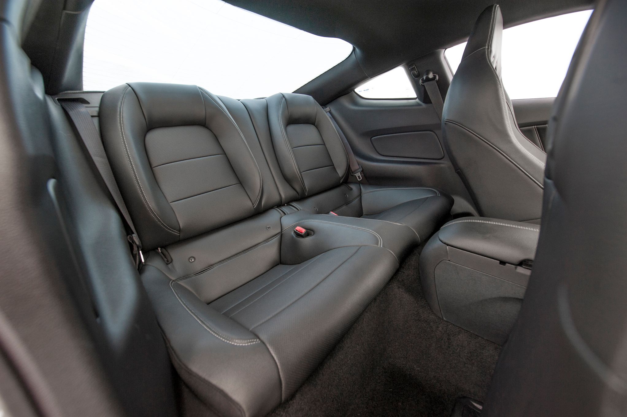 2015 Ford Mustang Gt Rear Seats Interior (View 2 of 30)