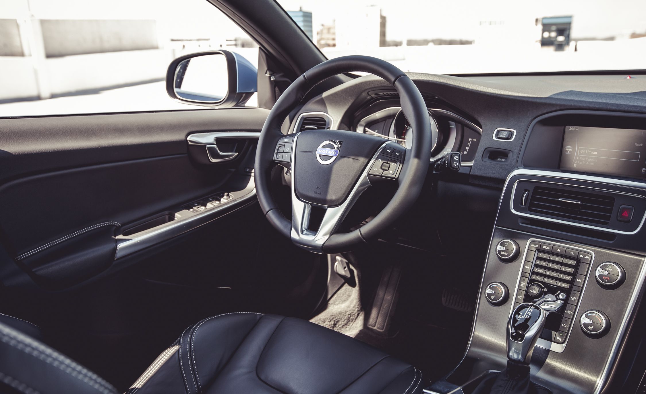 2015 Volvo V60 Interior (View 30 of 38)