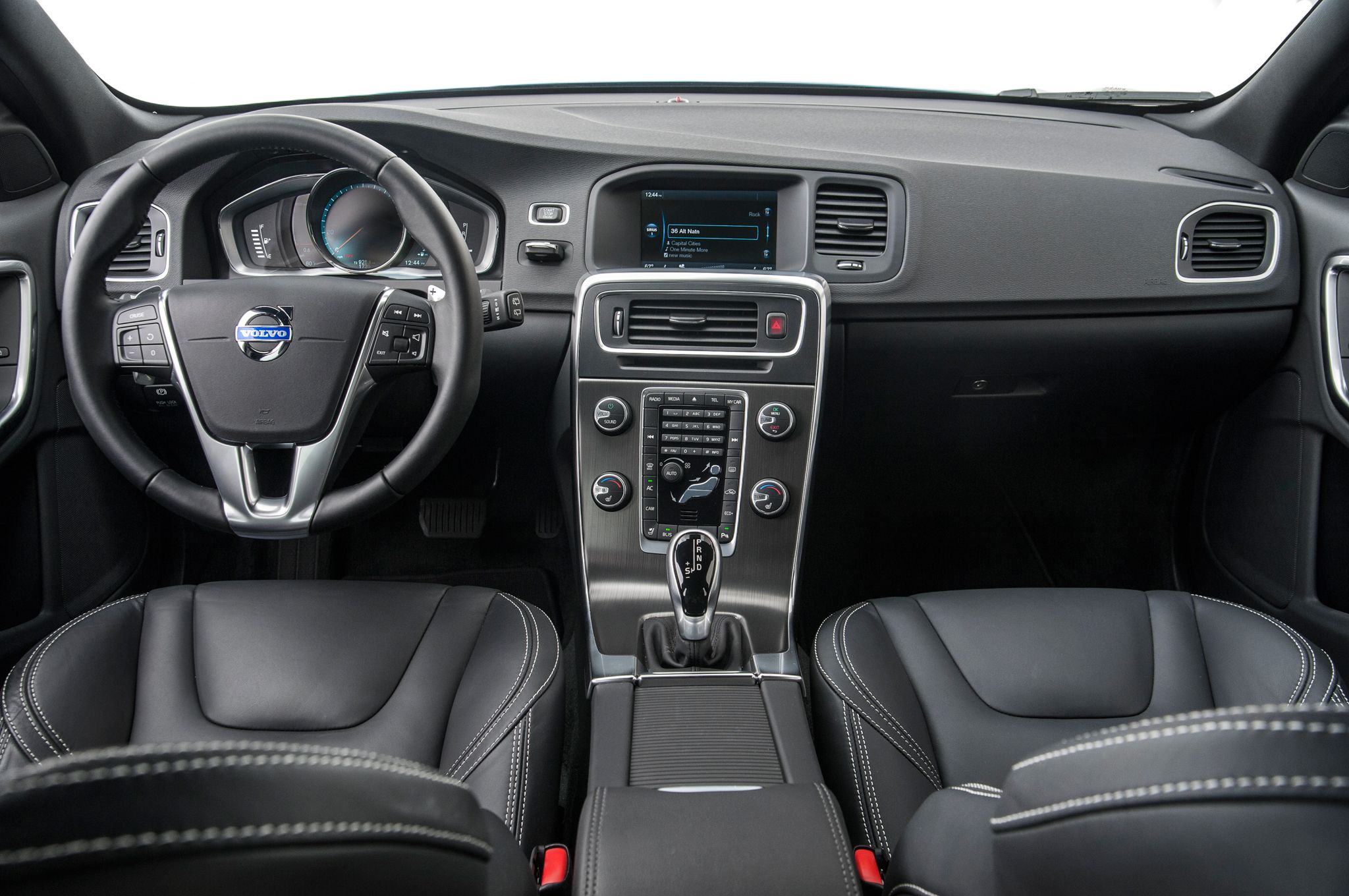 2015 Volvo V60 Interior Dashboard  (View 33 of 38)