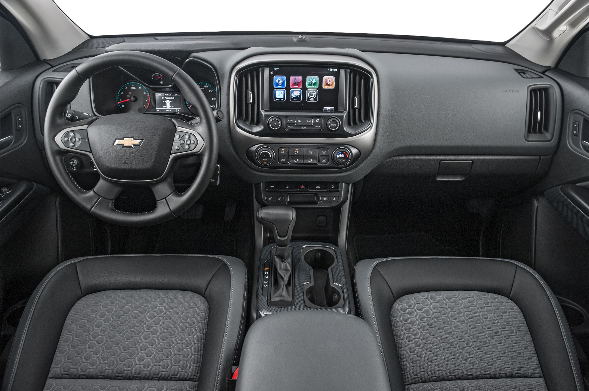 2015 Chevrolet Colorado Dashboard And Interior (View 3 of 8)