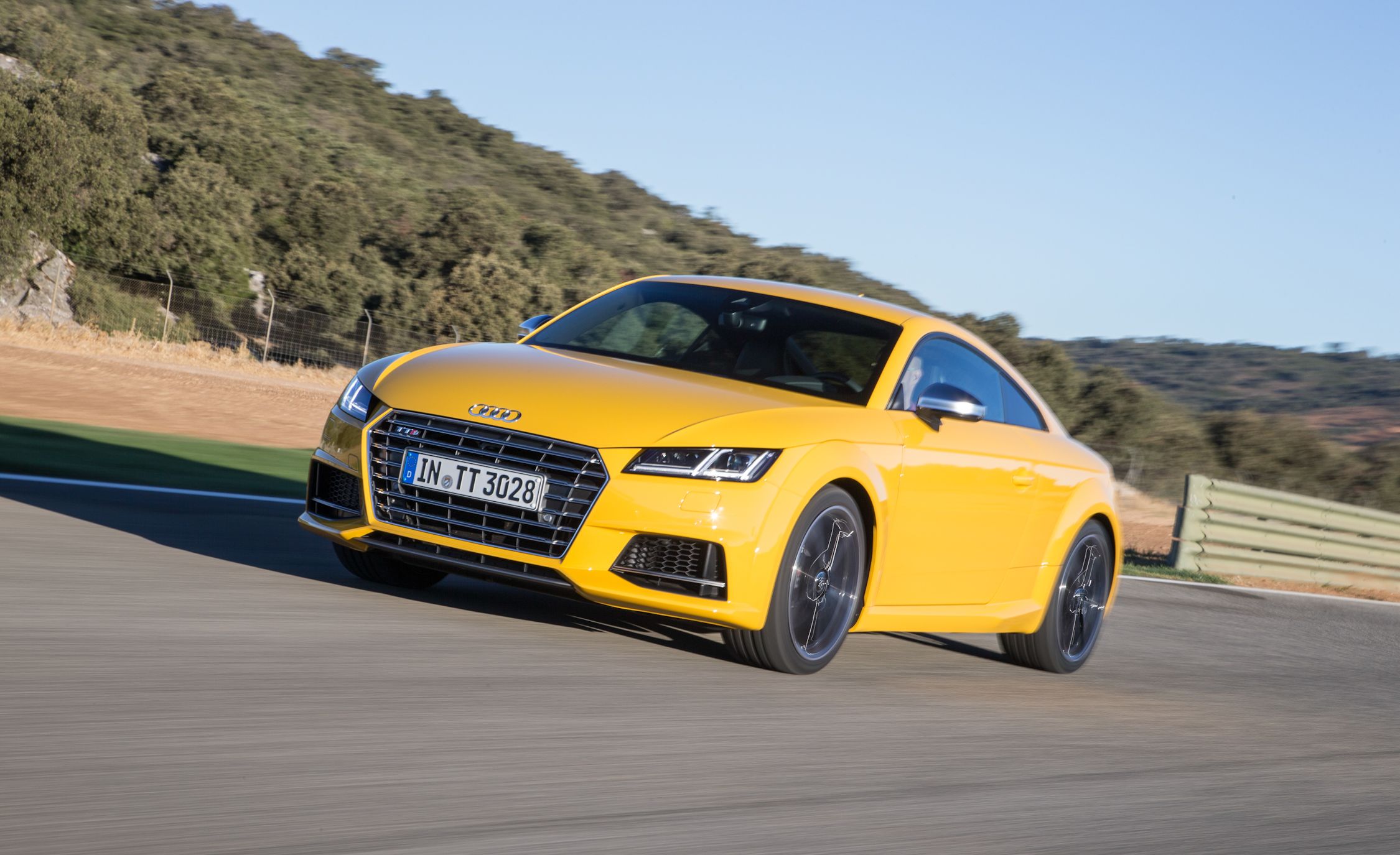 2016 Audi TTS (View 40 of 41)