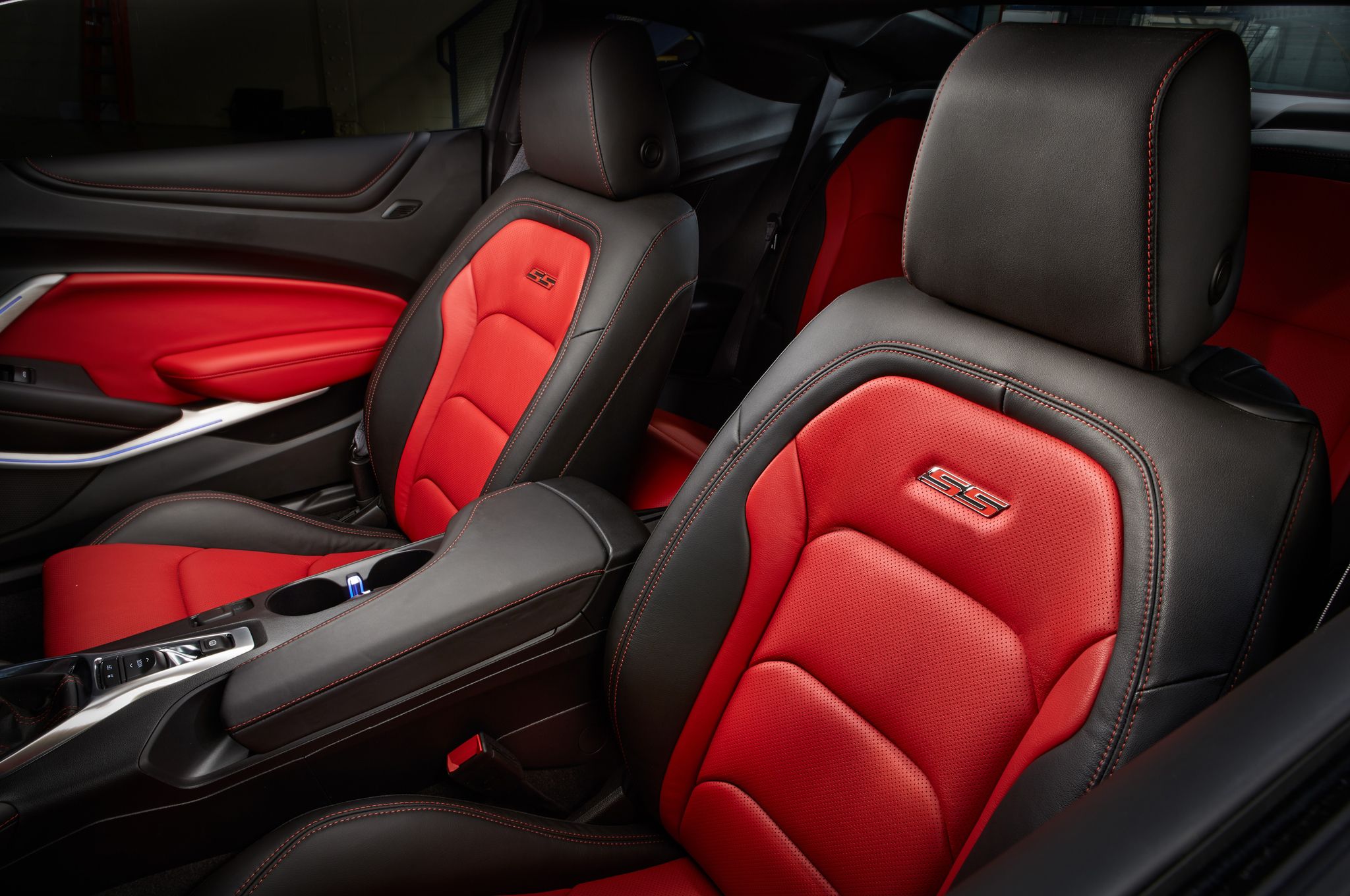 2016 Chevrolet Camaro Ss Front Seats Interior (View 2 of 54)