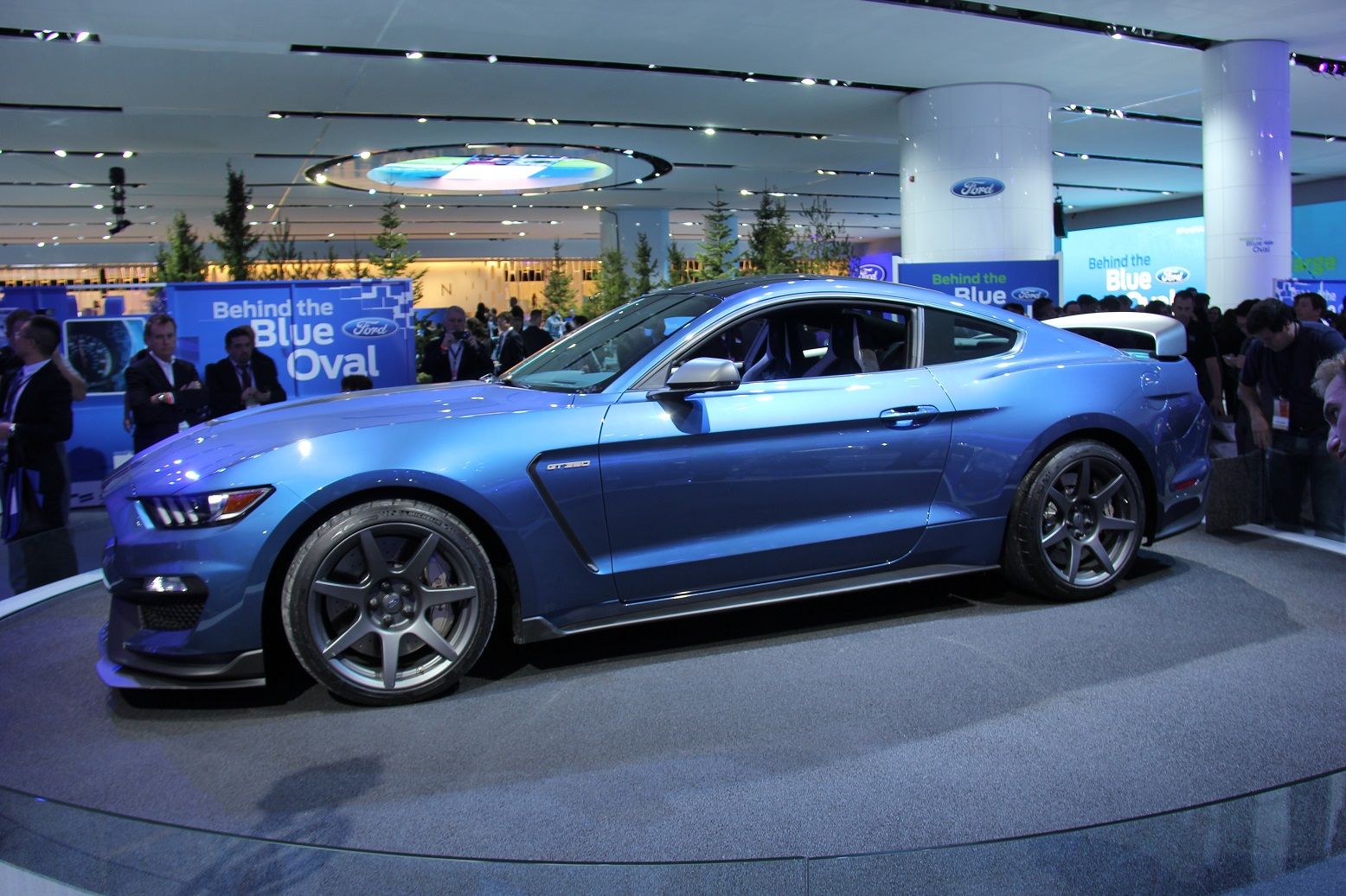 2016 Ford Mustang Shelby Gt350r Side Profile (View 4 of 47)