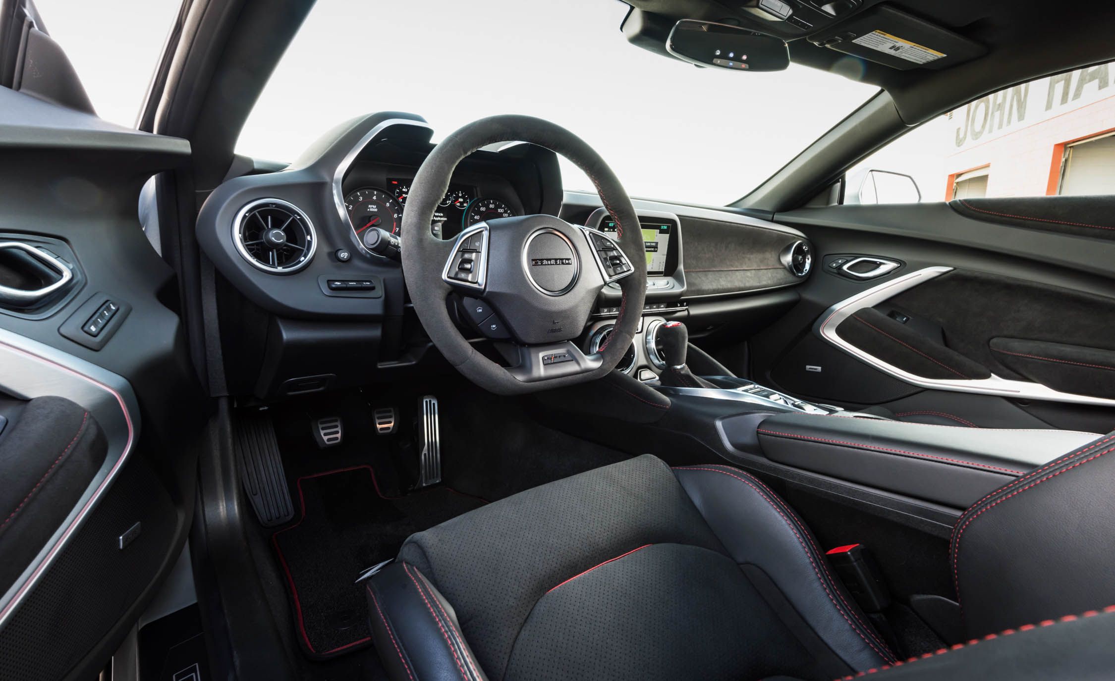 2017 Chevrolet Camaro ZL1 Interior Cockpit Steering And Dash (View 31 of 62)
