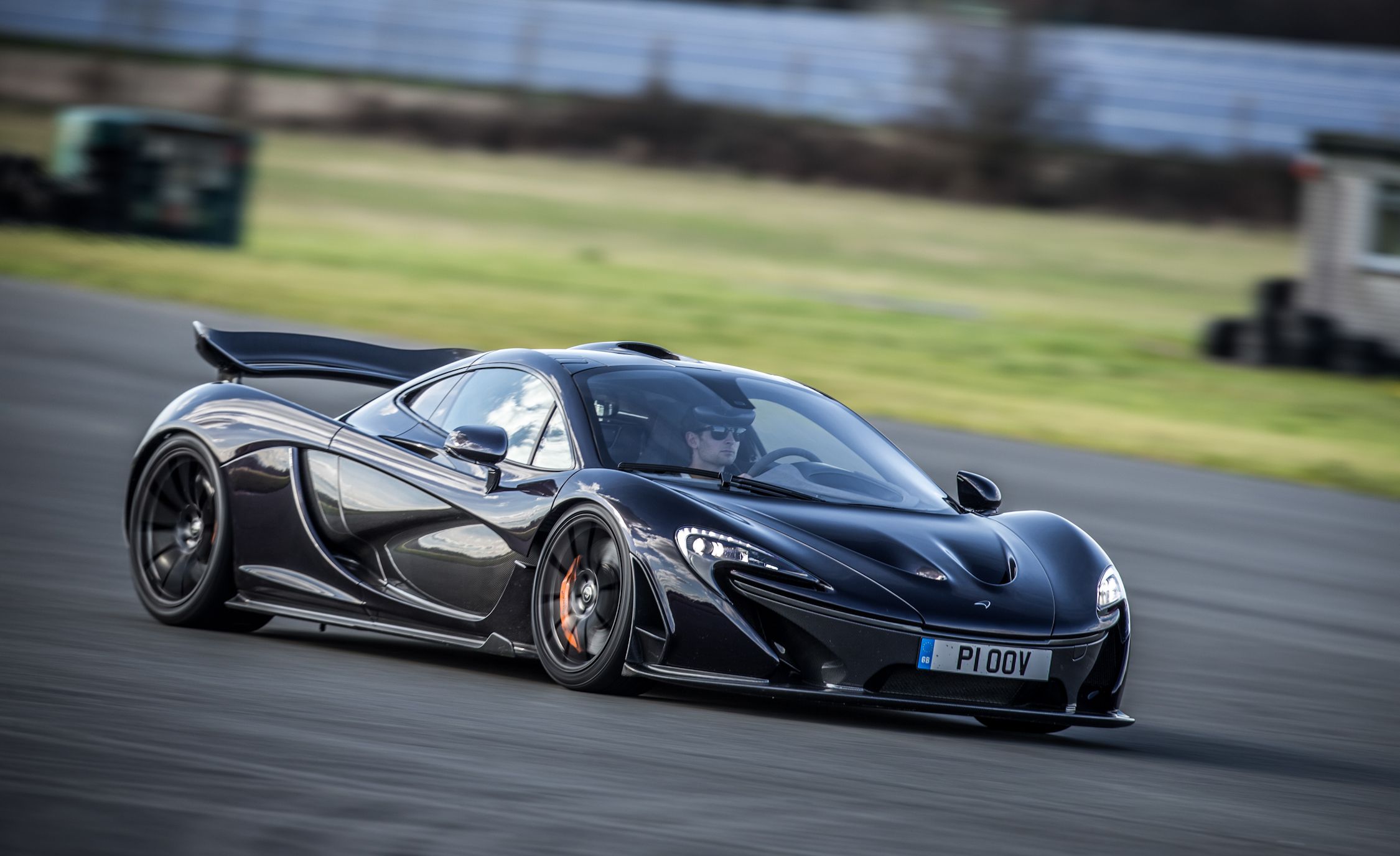 2014 McLaren P (View 17 of 53)