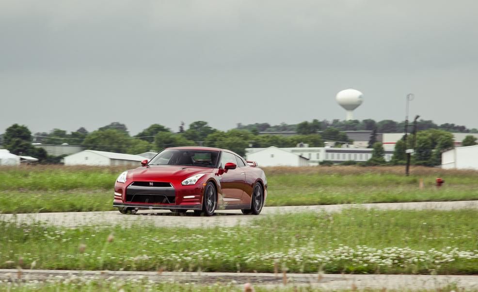 2015 Nissan Gt R Red (View 16 of 25)