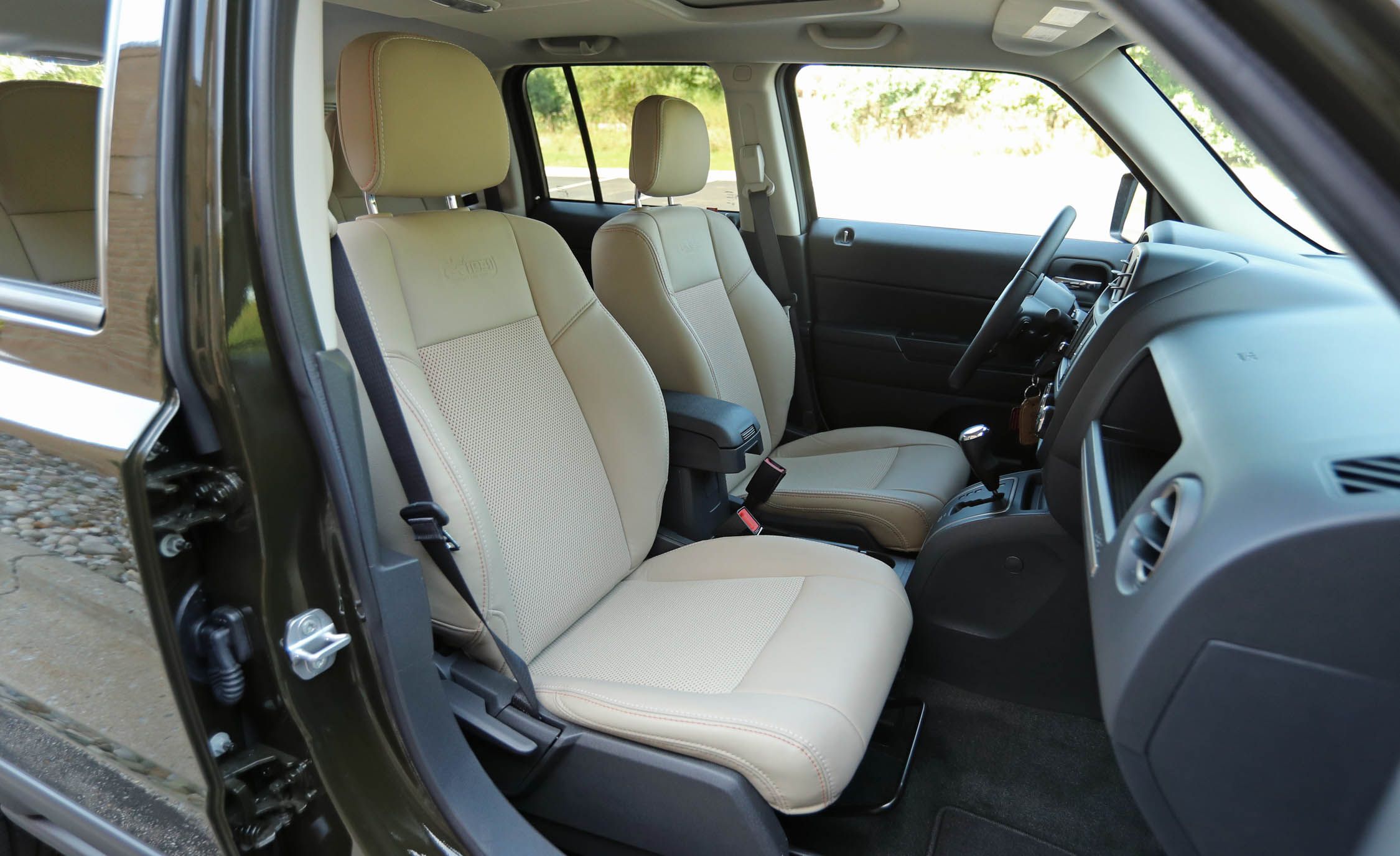 2016 Jeep Patriot Interior Seats Front (View 15 of 27)