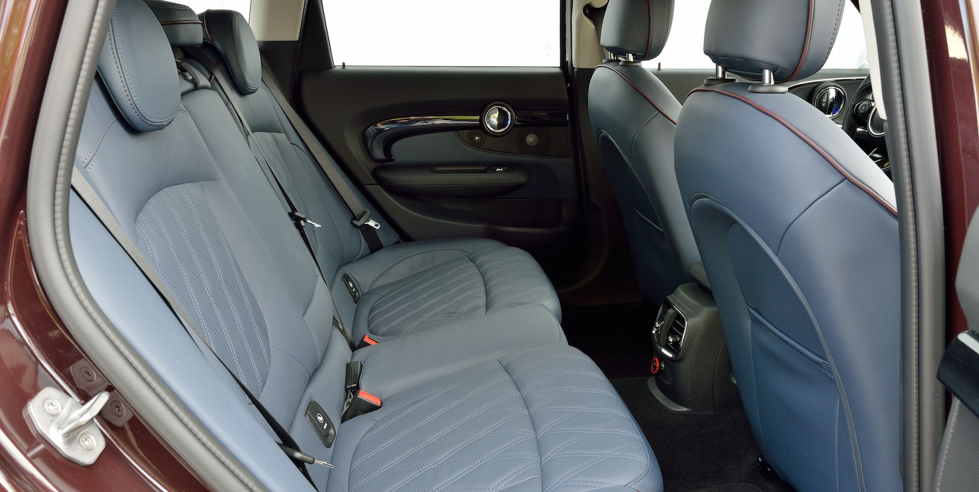 2016 Mini Cooper S Clubman Rear Passenger Seats Interior (View 3 of 17)