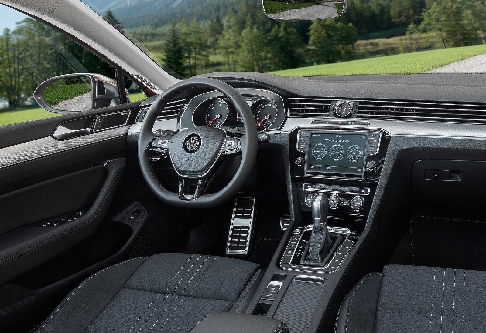 2016 Volkswagen Passat Alltrack Cockpit Interior Preview (View 12 of 18)