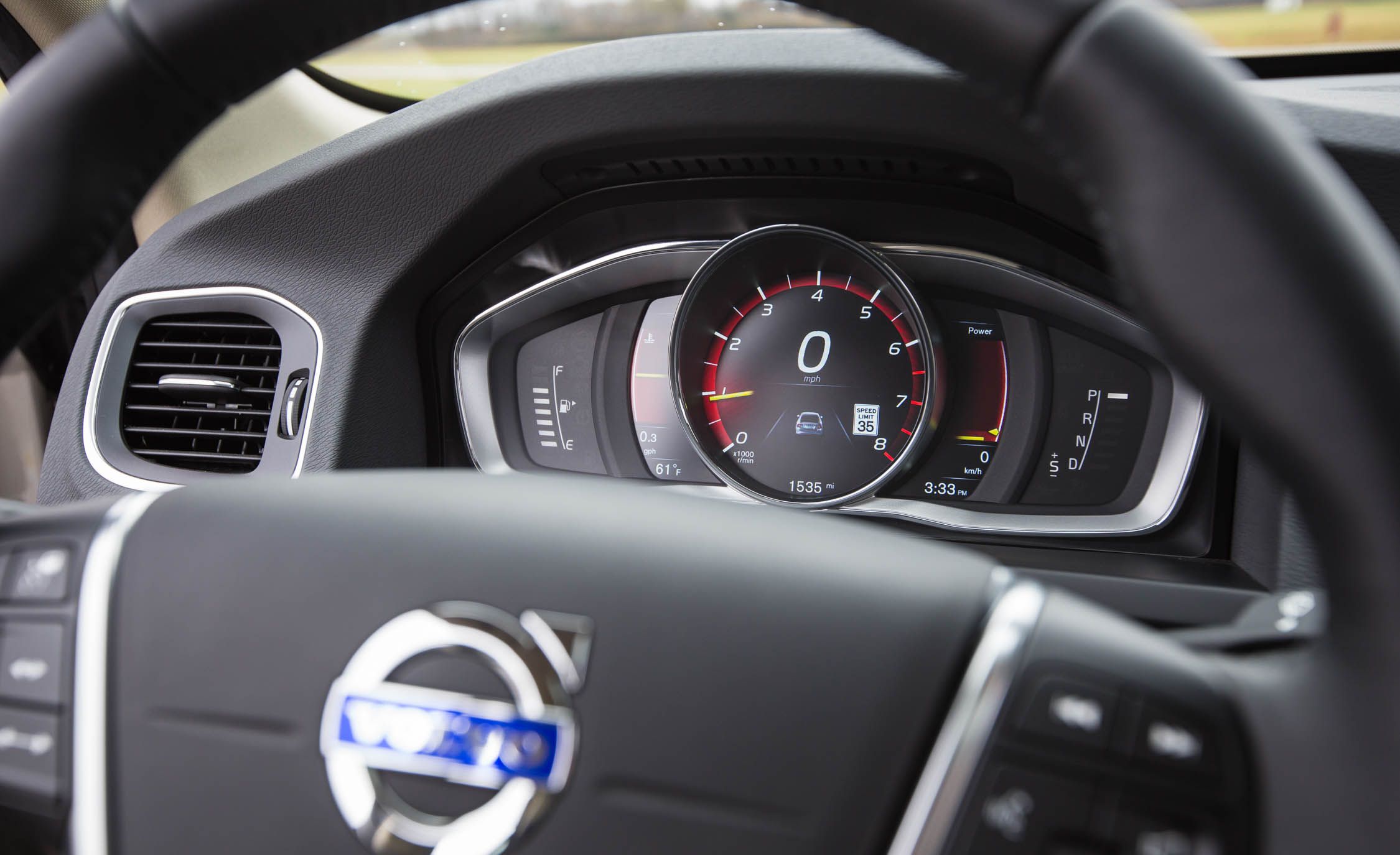 2016 Volvo S60 T5 Inscription Interior Speedometer (View 5 of 28)