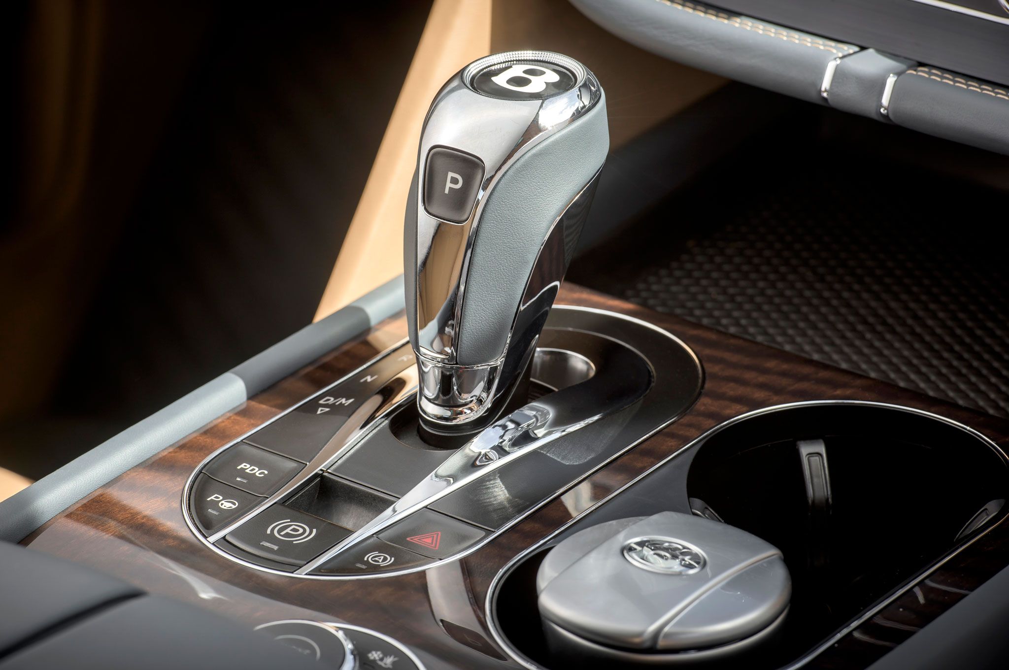 2017 Bentley Bentayga Gear Shift Knob (View 11 of 16)