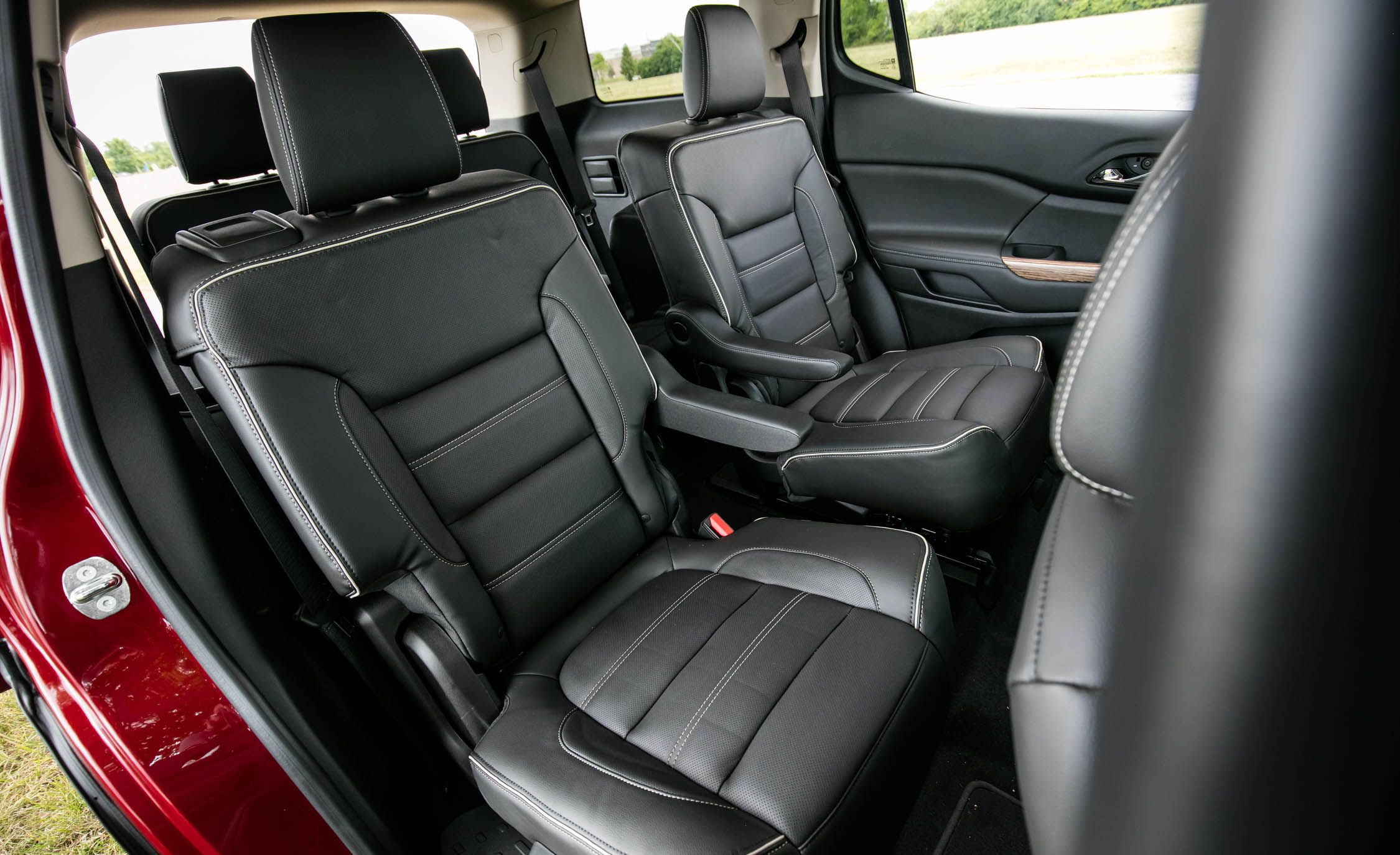 2017 GMC Acadia Denali AWD Interior Seats Rear 2nd Row (View 44 of 56)