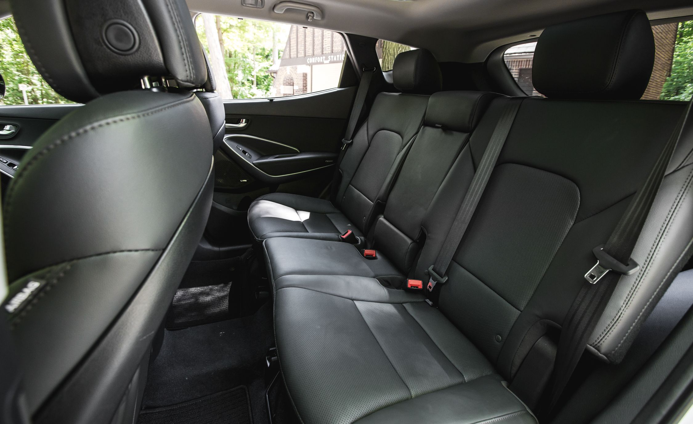 2017 Hyundai Santa Fe Interior Seats Rear (View 8 of 12)