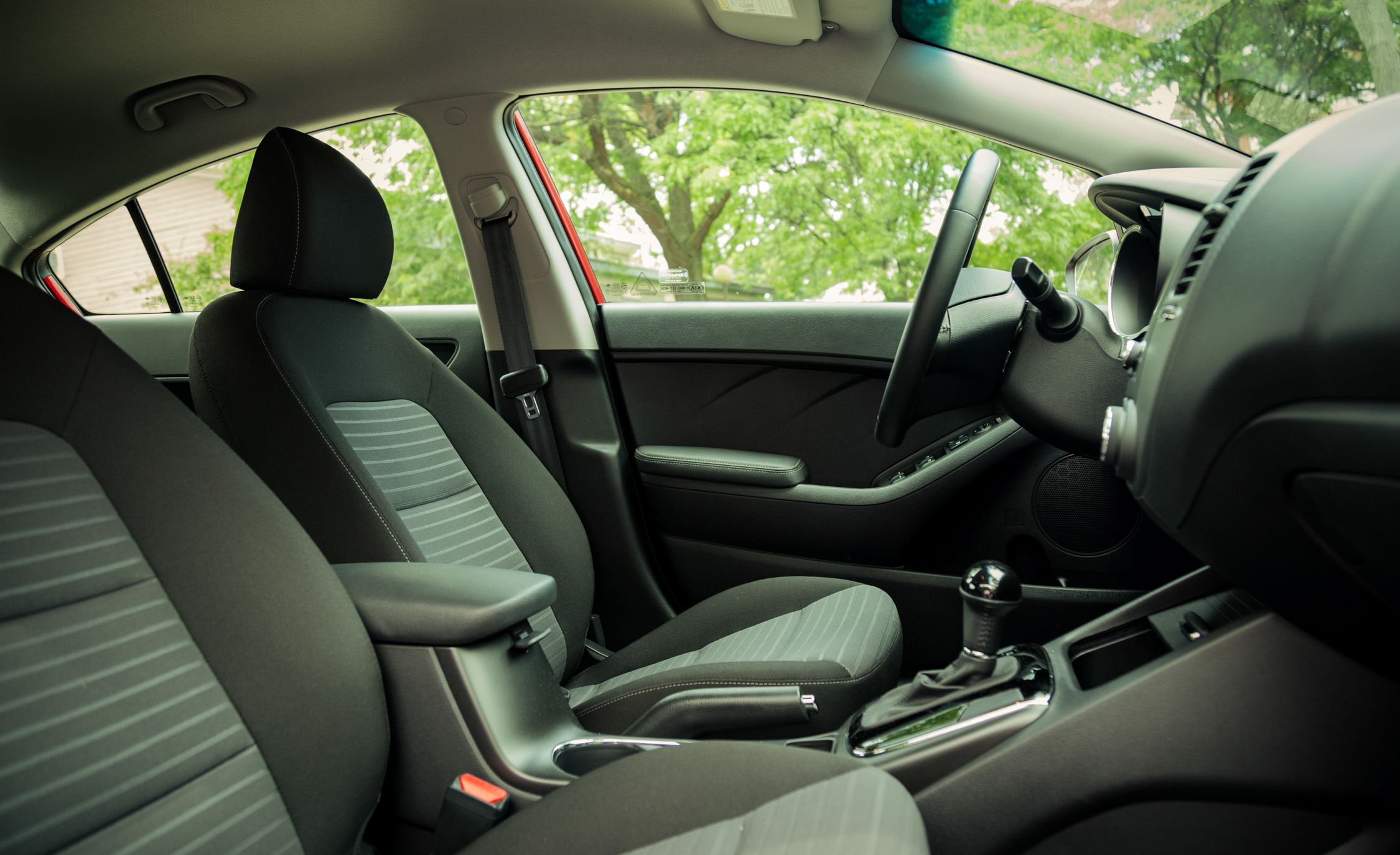 2017 Kia Forte Interior Seats Front (View 9 of 13)