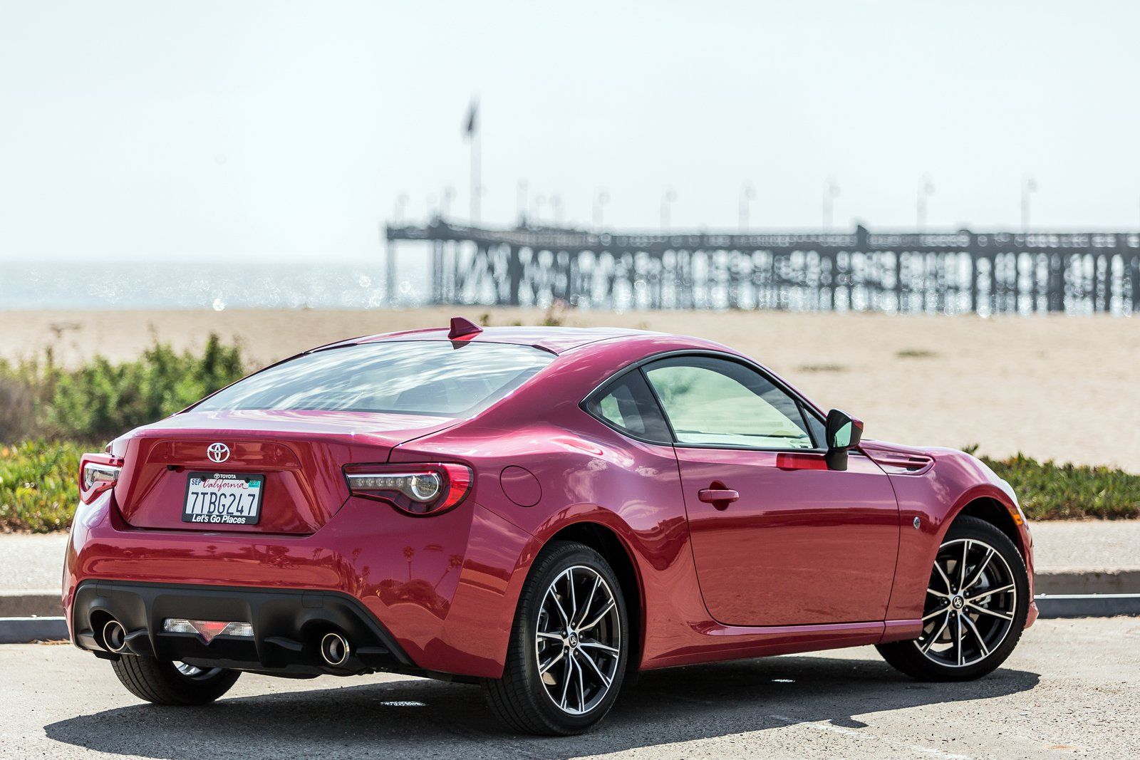 2017 Toyota 86 Exterior Red Rear And Side (View 2 of 29)