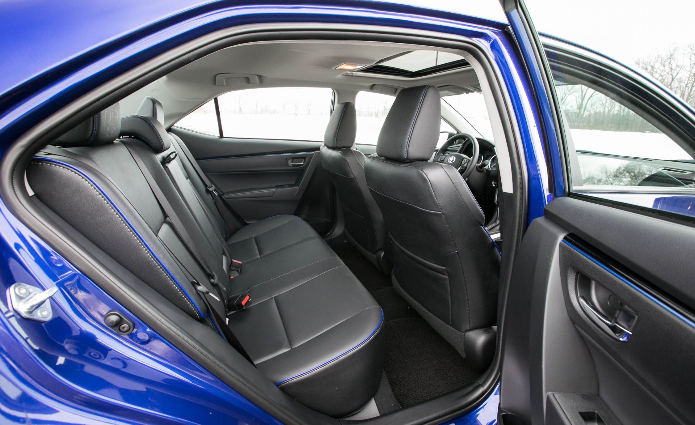 2017 Toyota Corolla XSE Interior Seats Rear (View 52 of 75)
