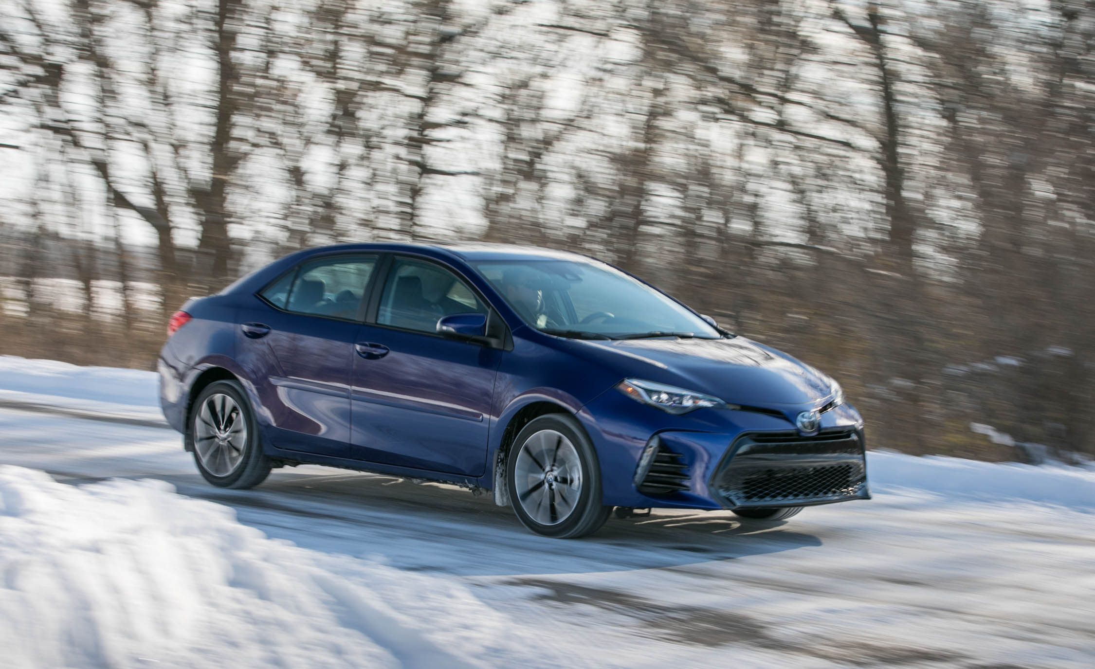 New 2017 Toyota Corolla XSE (View 33 of 75)