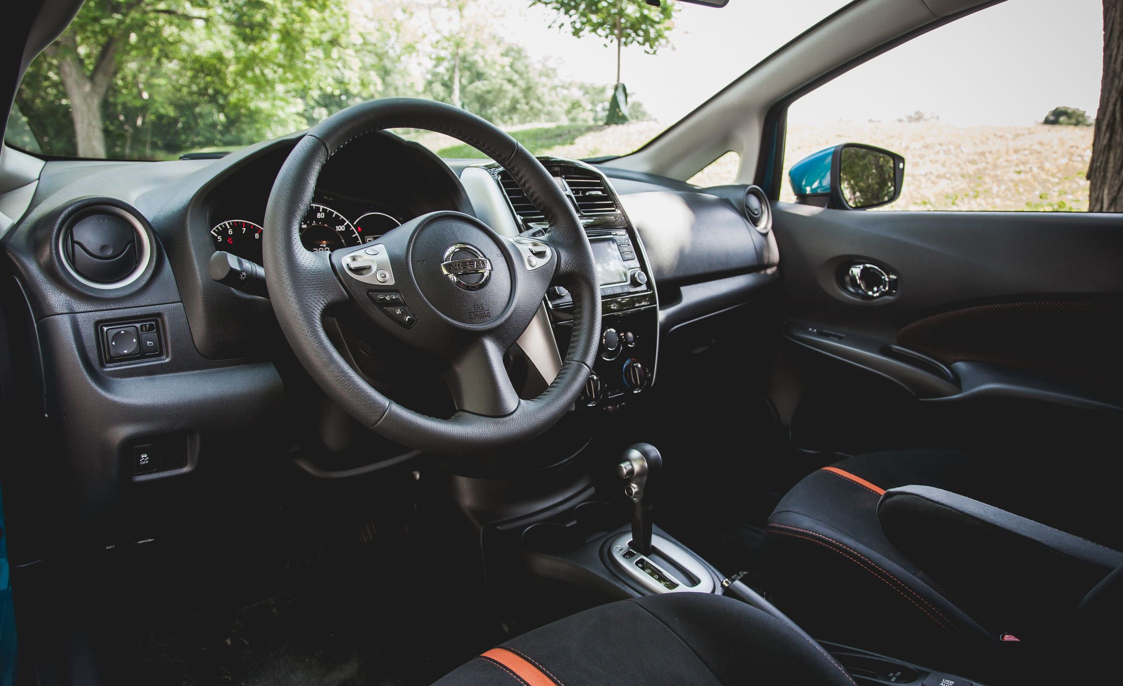 2015 Nissan Versa Note SR Interior (View 14 of 19)
