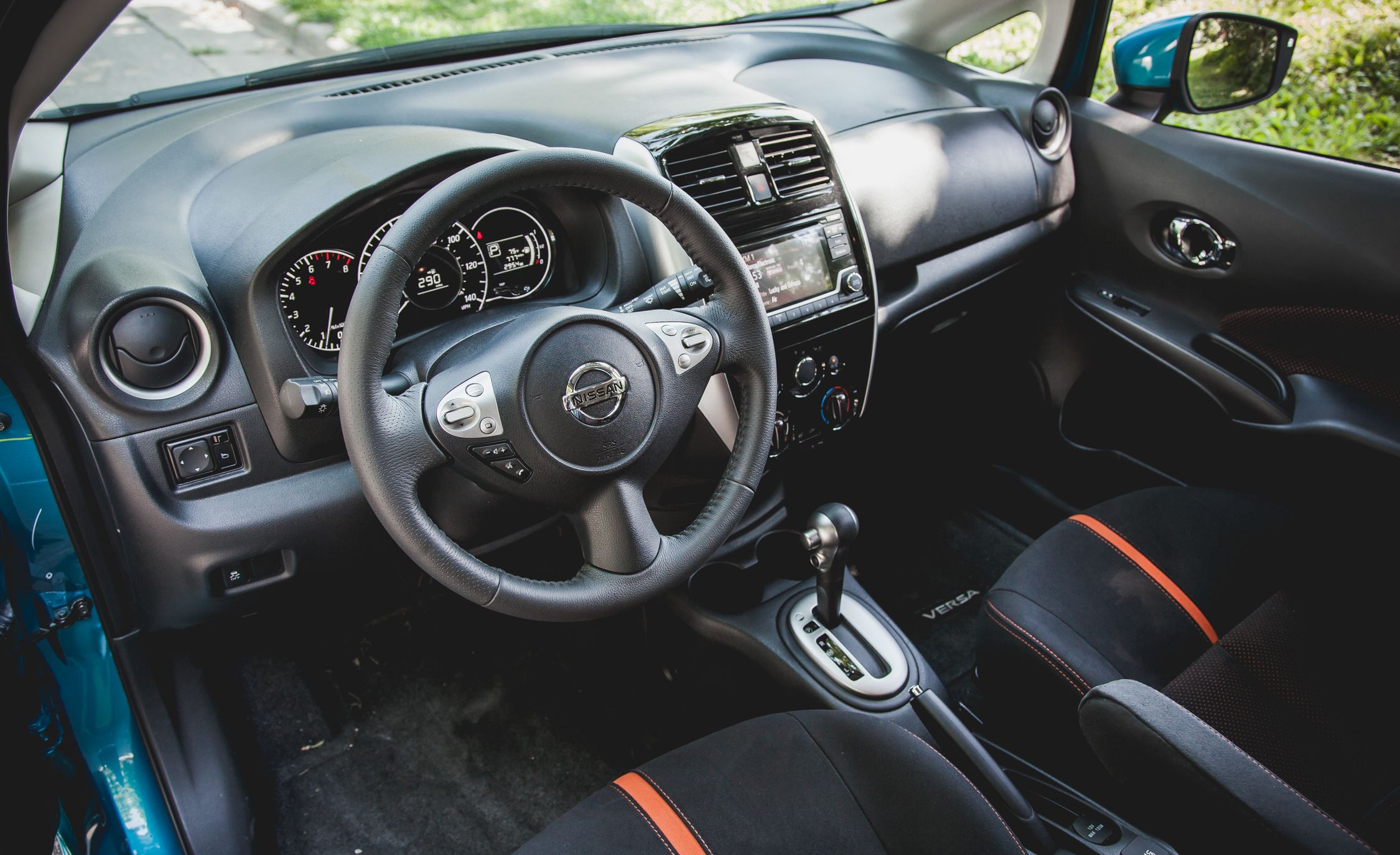 2015 Nissan Versa Note SR Interior (View 13 of 19)
