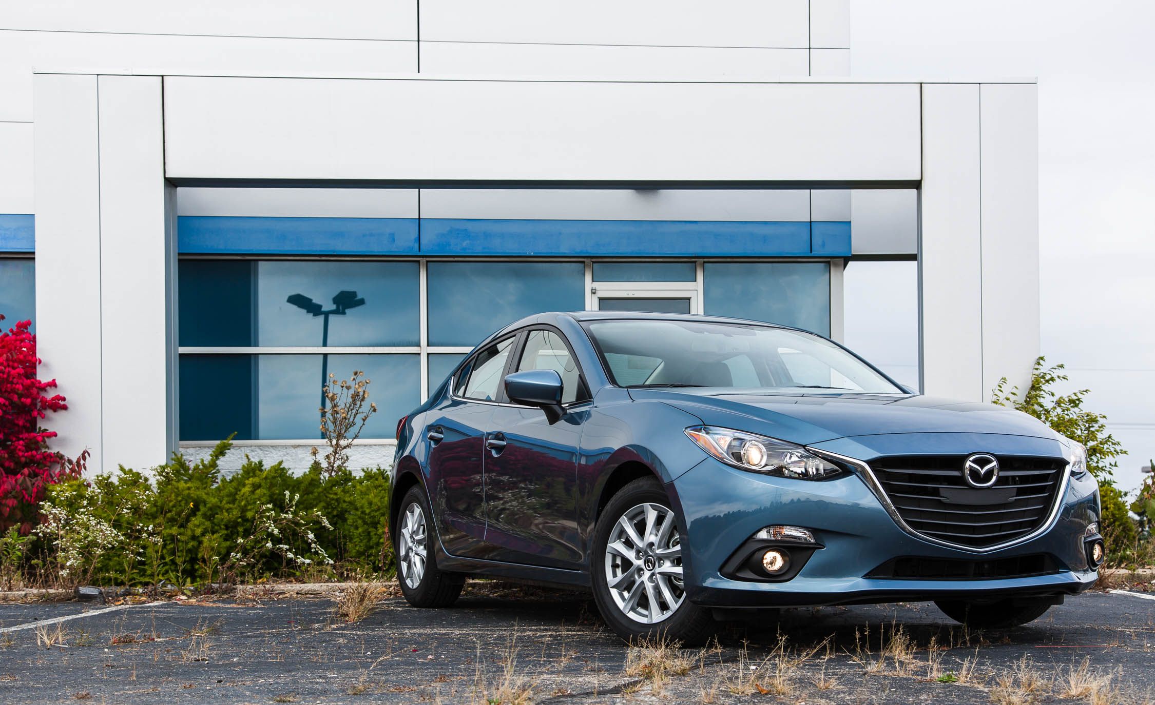 2016 Mazda 3  (View 6 of 22)