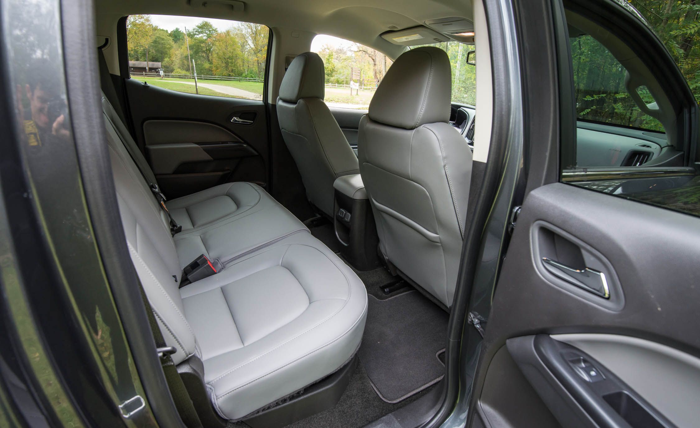 2017 Chevrolet Colorado Lt Interior Seats Rear Space (View 14 of 41)