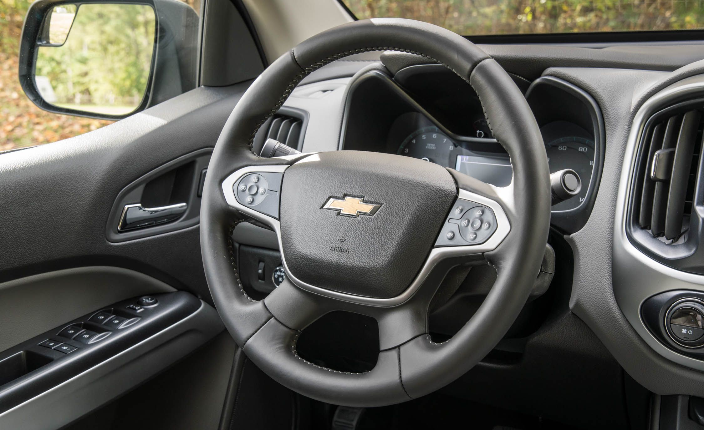 2017 Chevrolet Colorado Lt Interior View Steering Wheel (View 6 of 41)