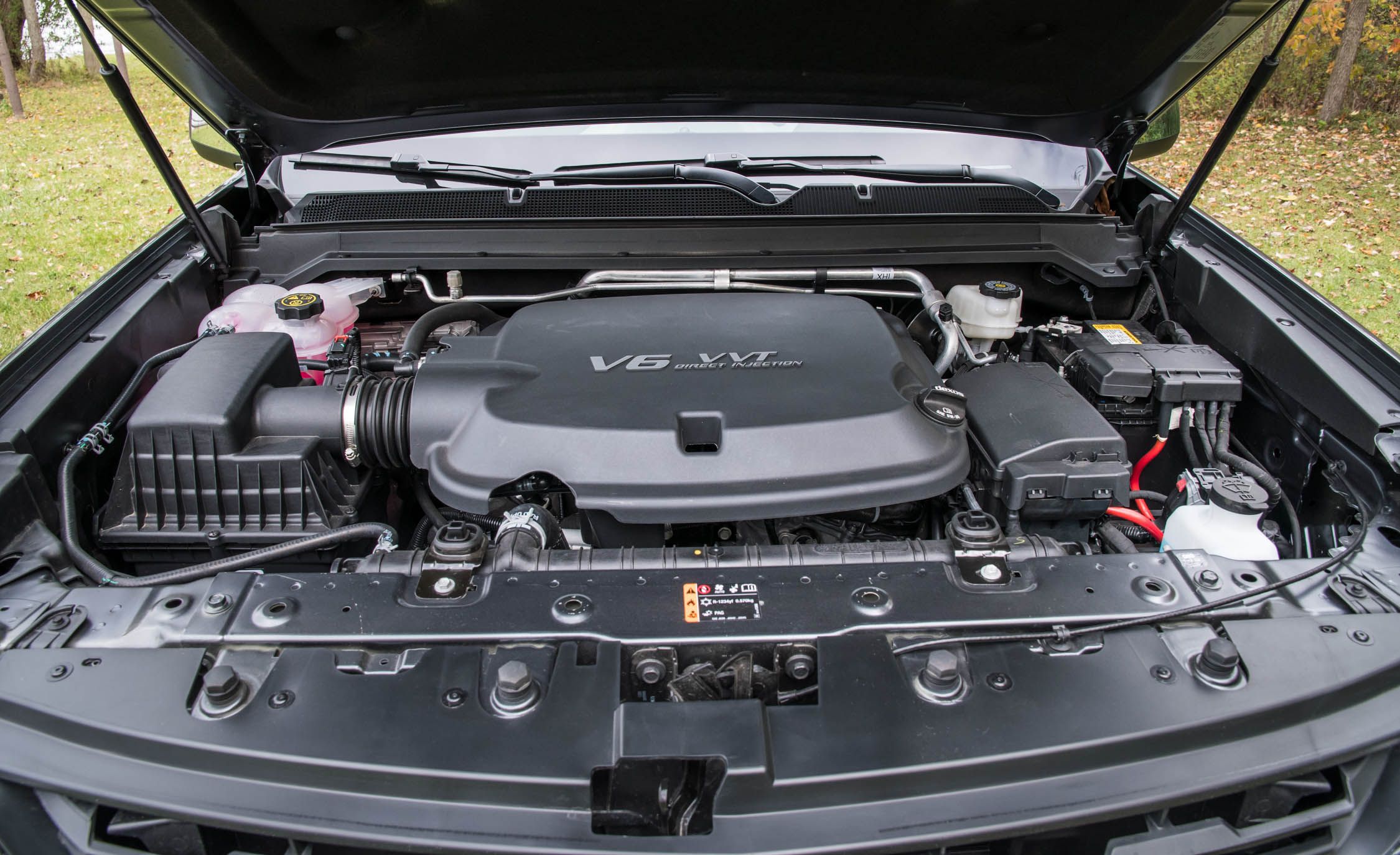 2017 Chevrolet Colorado Lt View Engine (View 1 of 41)
