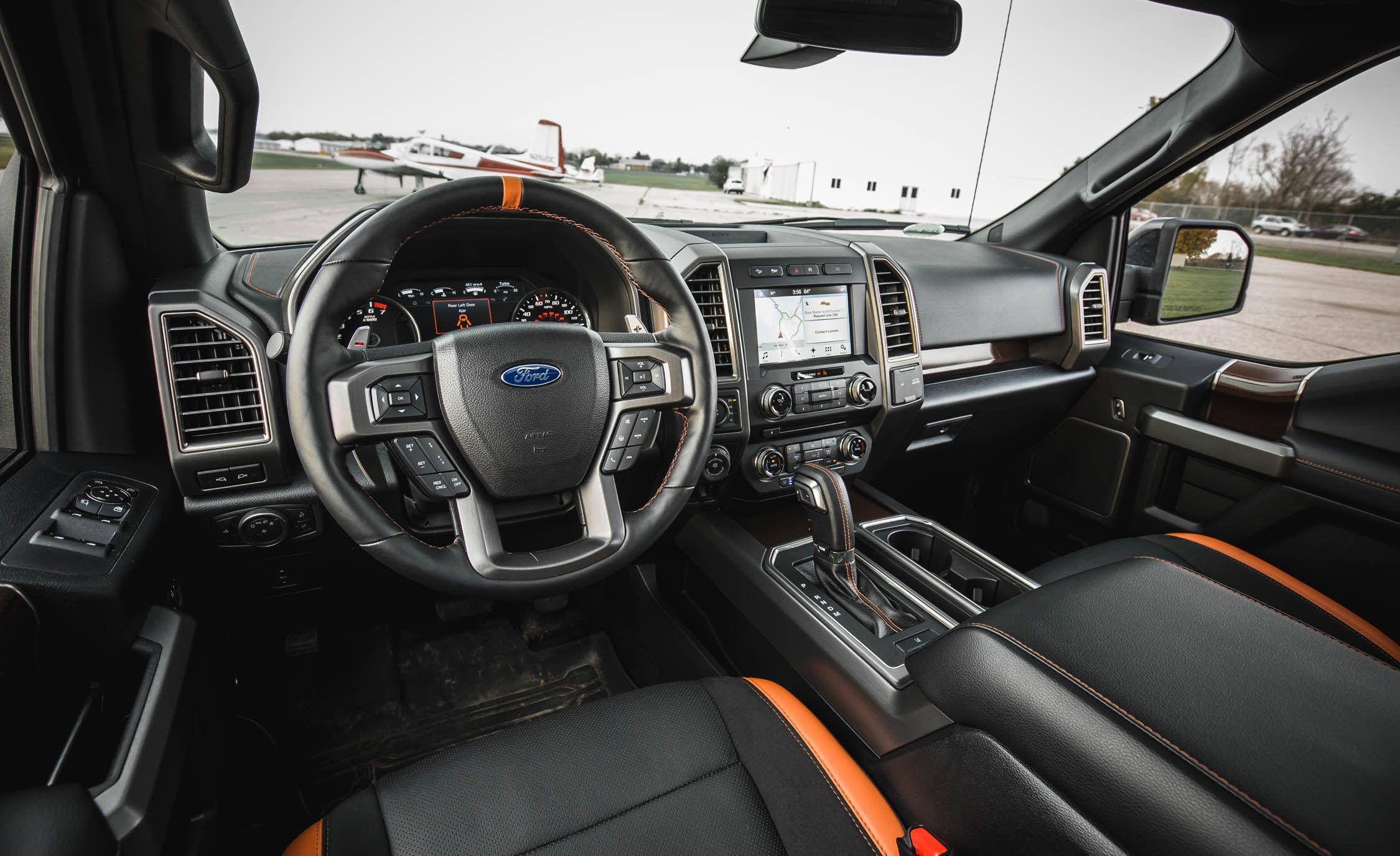 2017 Ford F 150 Raptor Supercrew Interior (View 6 of 47)
