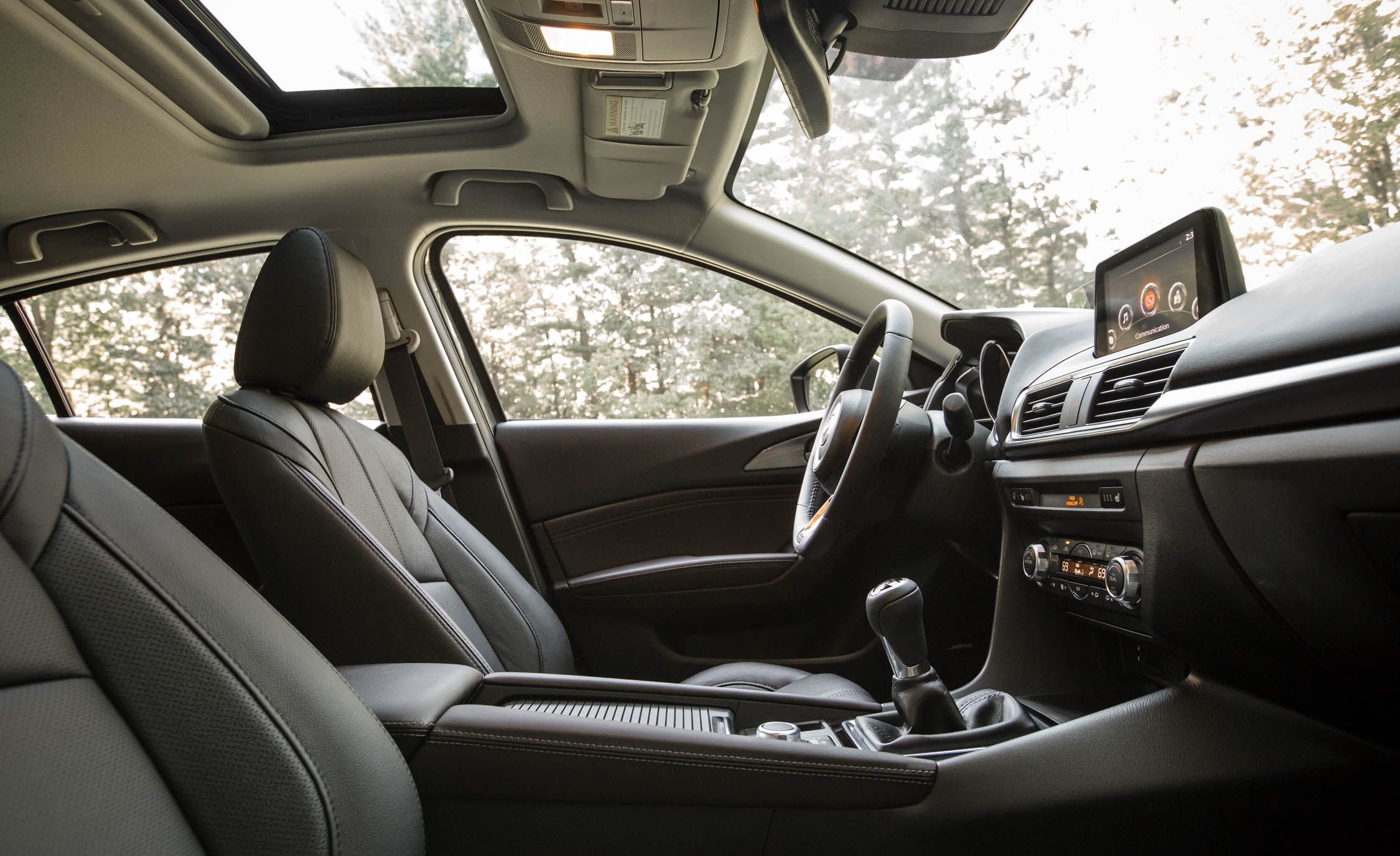 2017 Mazda3 Hatchback Interior Seats Cockpit (View 34 of 40)