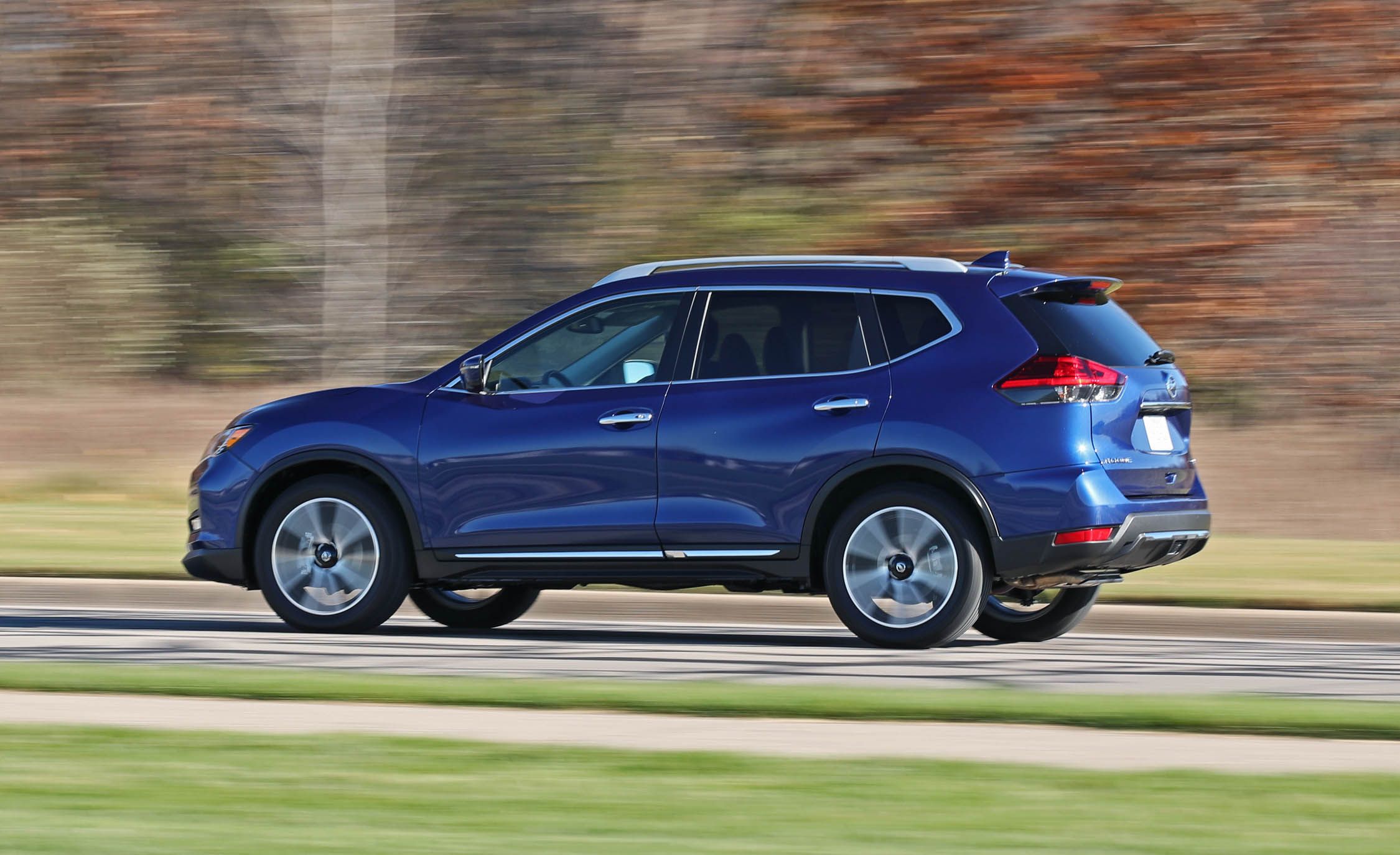 2017 Nissan Rogue Test Drive Side And Rear View (View 7 of 37)